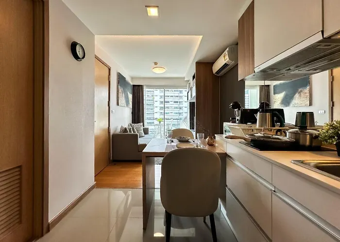 Apartment Contemporary Premier 1br - Ultra Fast Wifi - Bts Nana